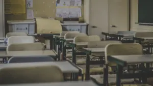 À Courbevoie, la chaleur bouscule écoles et services