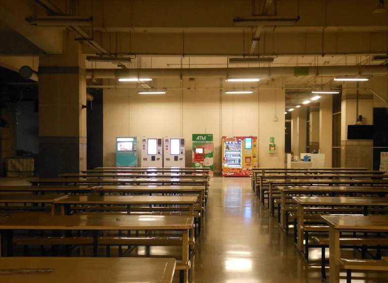 À Marseille, des parents doivent agir pour la cantine