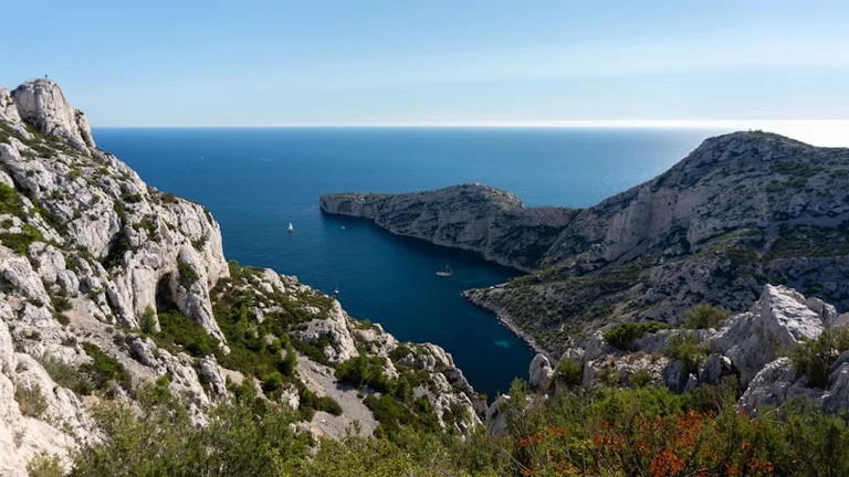 À Marseille, le risque rouge ferme les massifs: ce qu'il faut retenir