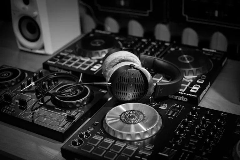 À Caen, la soirée guinguette gratuite passe en mode DJ à 19h30