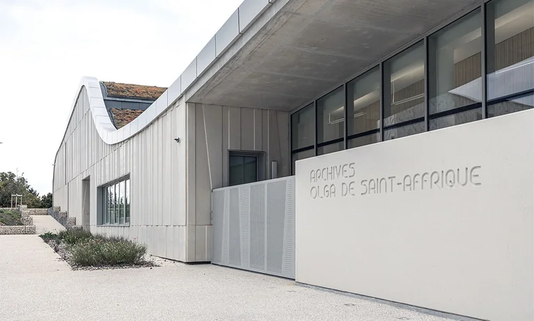 Plongée dans l'histoire de La Rochelle aux Archives municipales